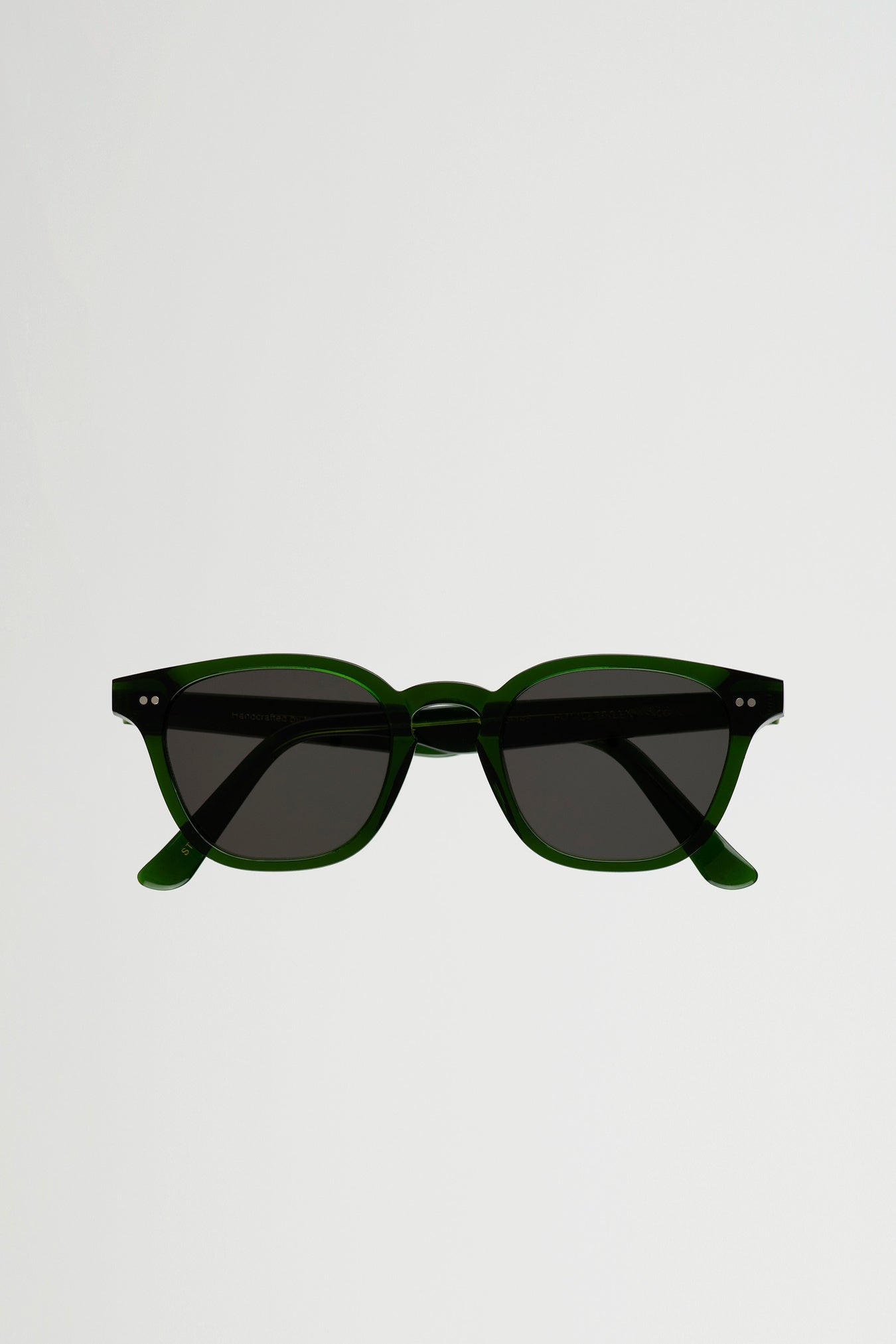 Monokel Eyewear ピンクのサングラス　レトロ　オシャレ Monokel Eyewear｜Otis ファッション用グラス サステナブル