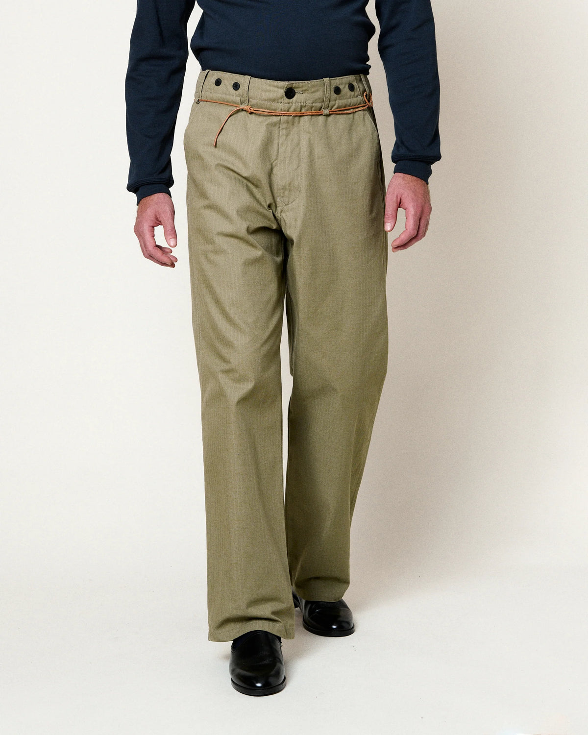 HEMMING CARGO PANTS