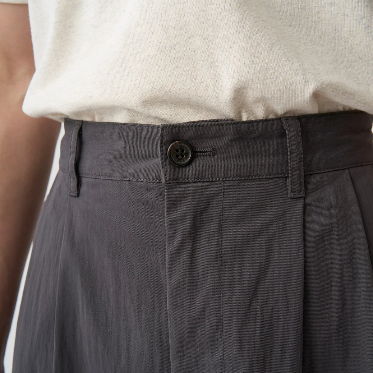 DOUBLE PLEATED EASY PANTS - CHARCOAL