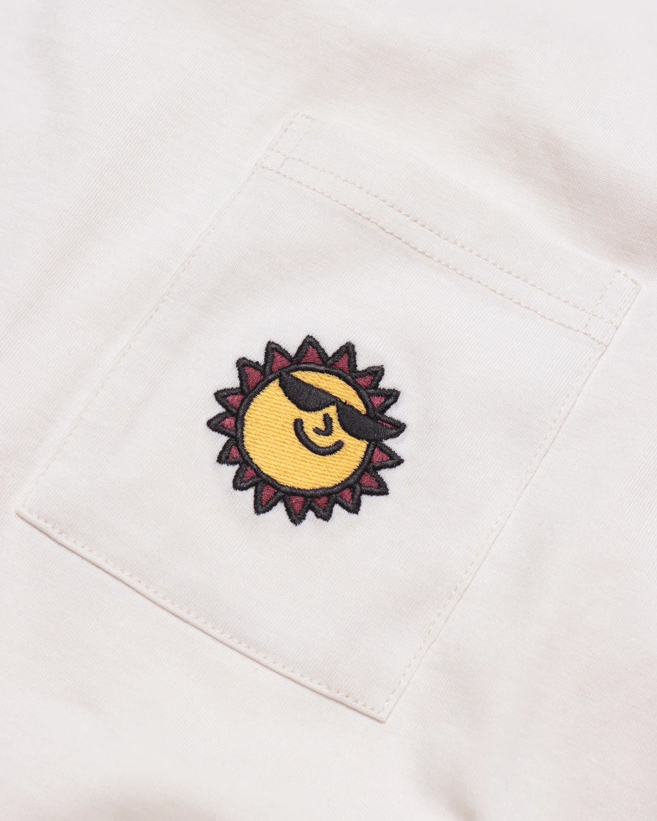 WHITE SUNNY TEE