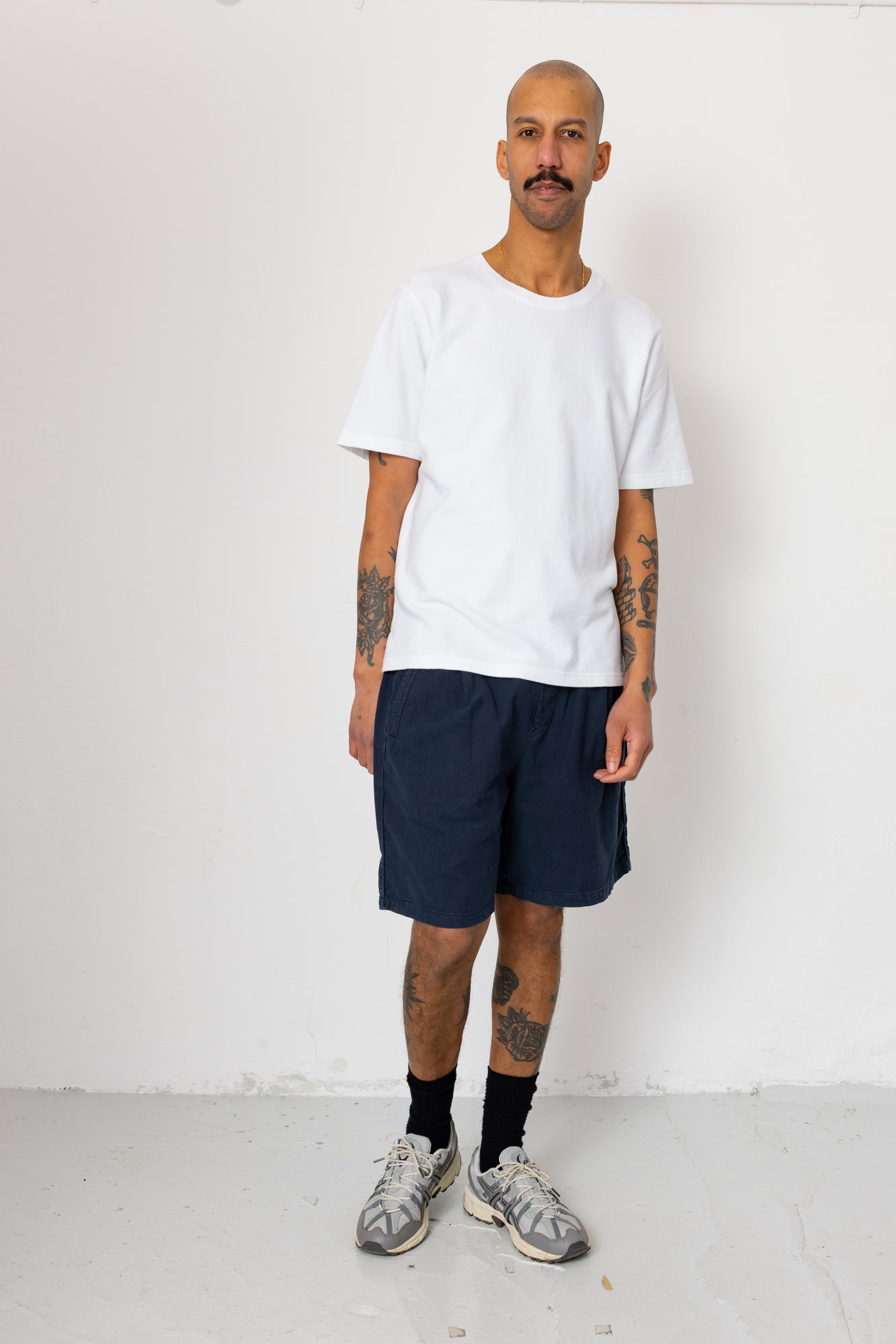 RELAXED ASSEMBLY SHORT - DARK NAVY COTTON LINEN