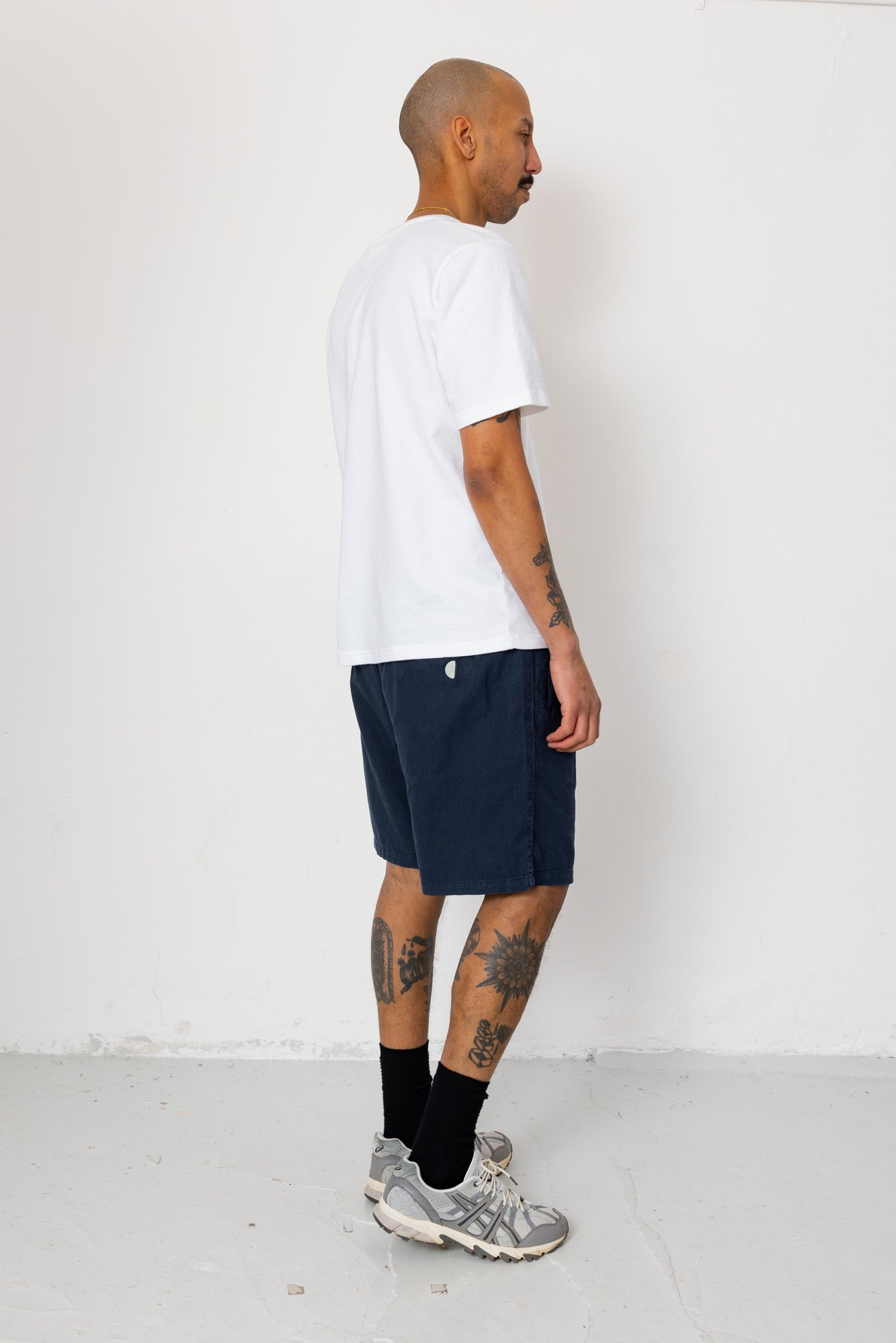 RELAXED ASSEMBLY SHORT - DARK NAVY COTTON LINEN