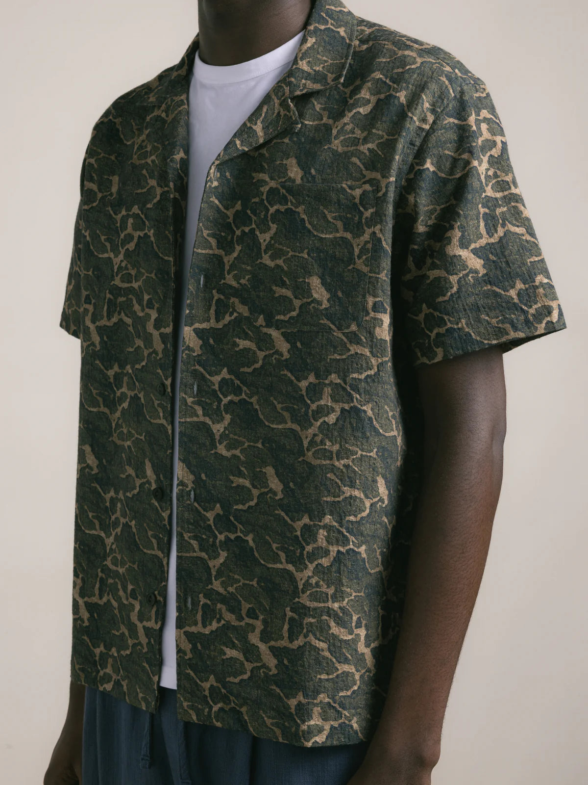 CRAMMOND SHIRT - OLIVE LANDSCAPE PRINT