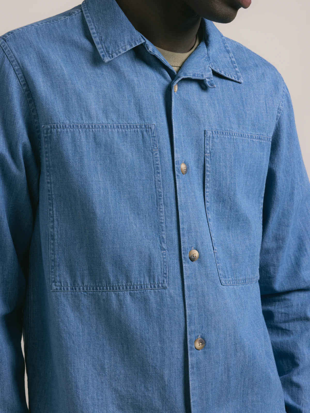 DURNO OVERSHIRT IN WASHED DENIM