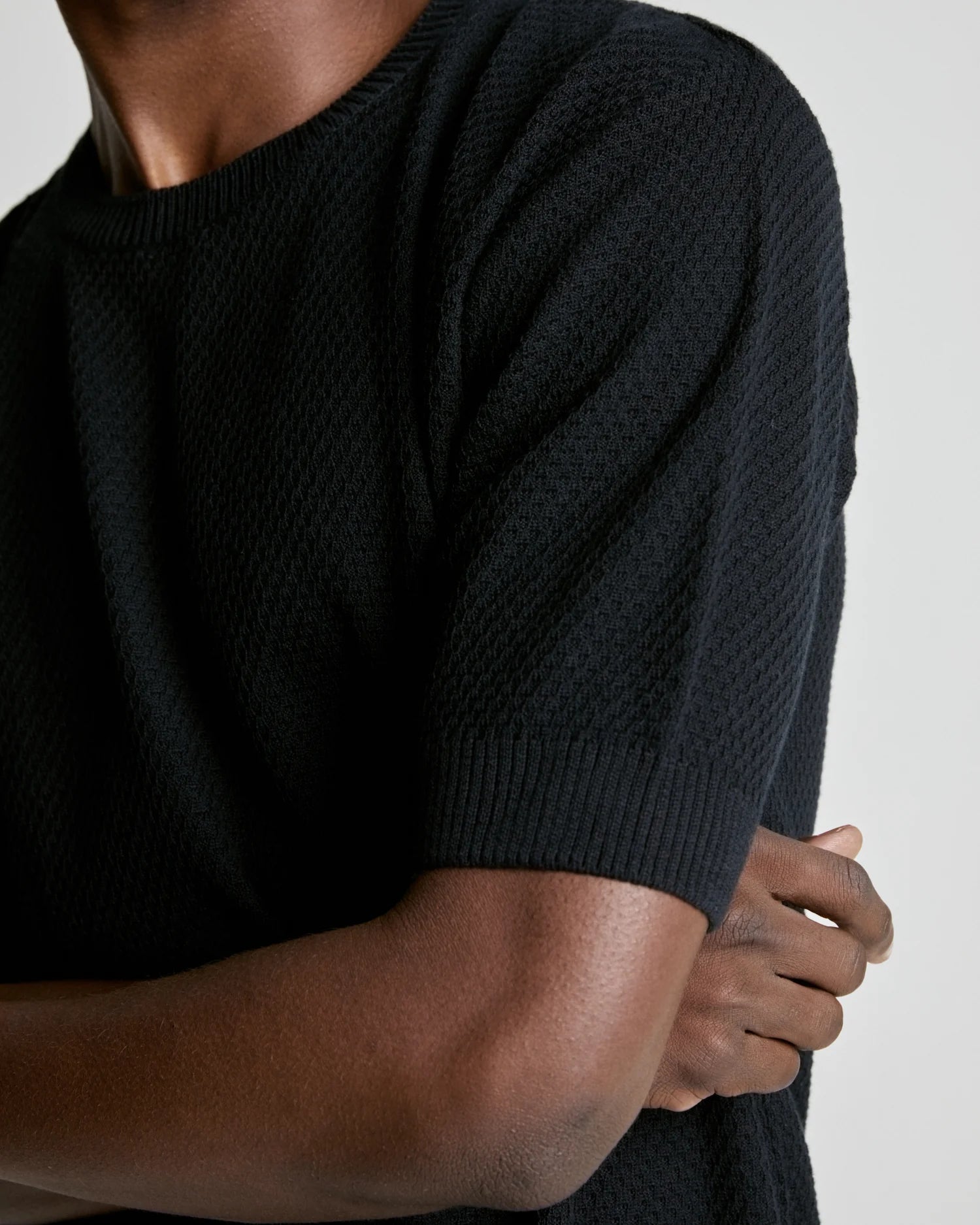 WAFFLE KNITTED TEE - BLACK