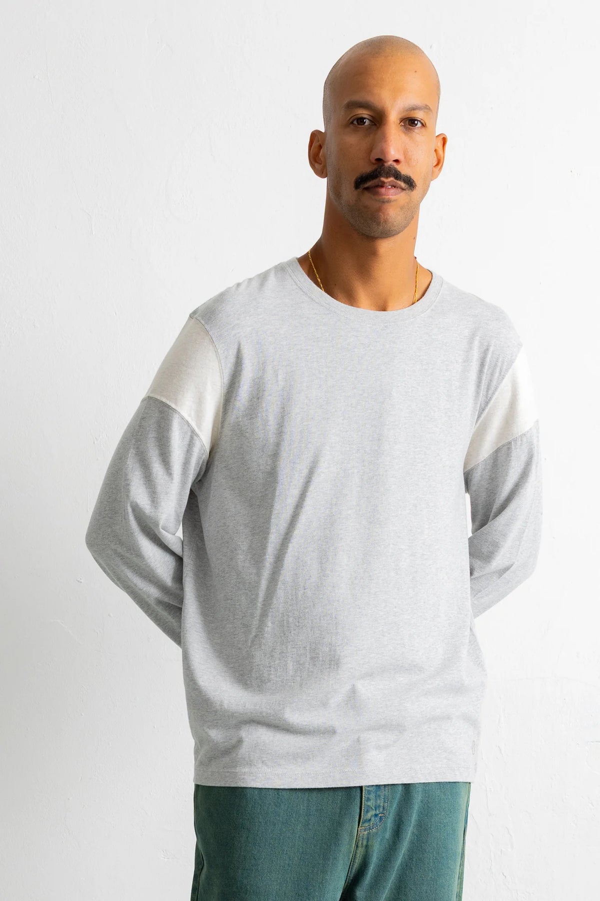 LONG SLEEVE ARC TEE