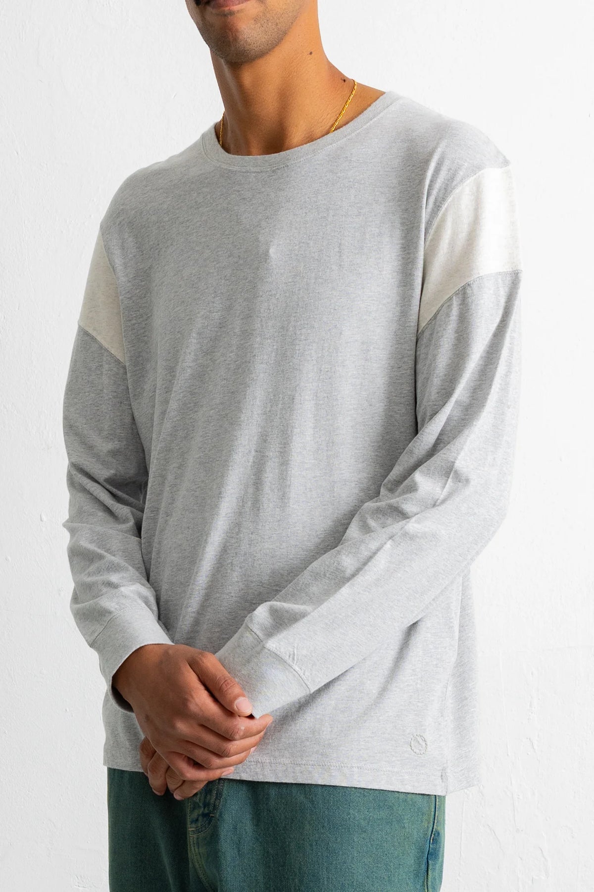 LONG SLEEVE ARC TEE