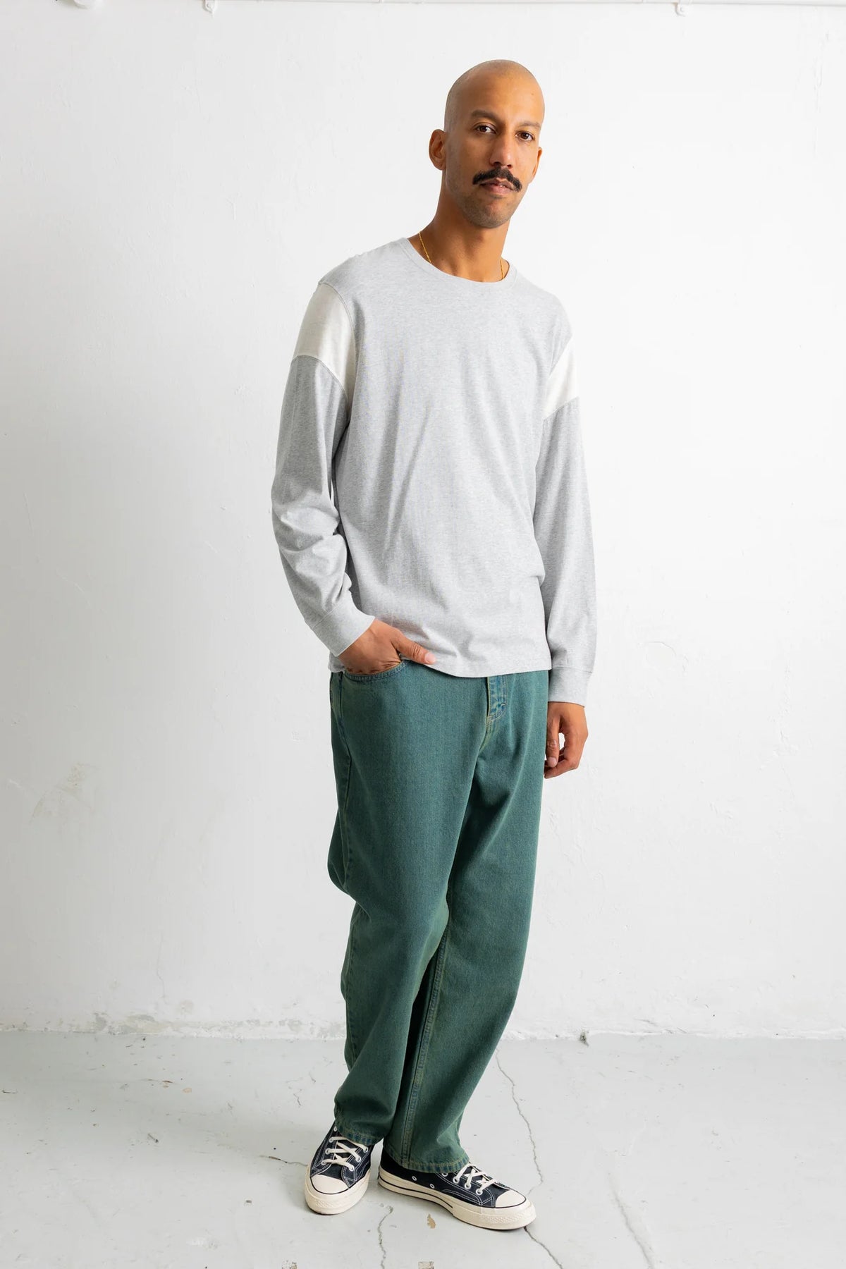 LONG SLEEVE ARC TEE